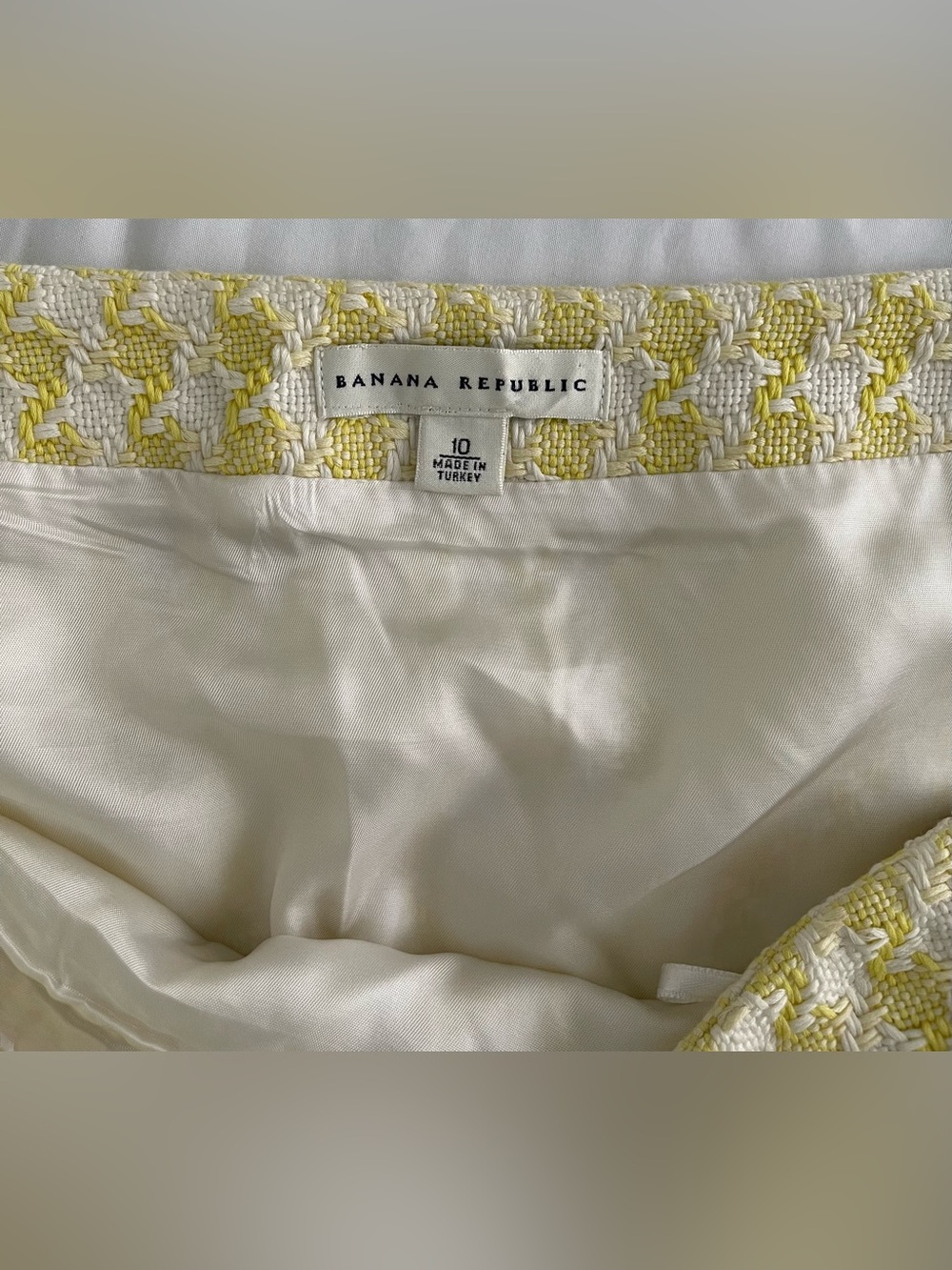 Banana Republic Yellow and White Houndstooth A-Line Skirt - Picture 7 of 7